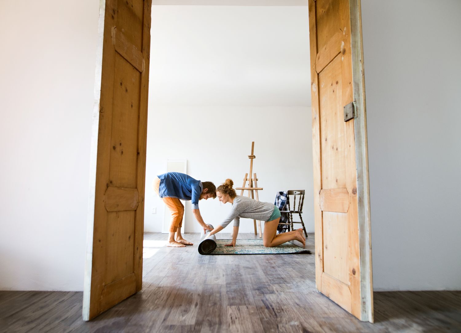 decorating spacious room